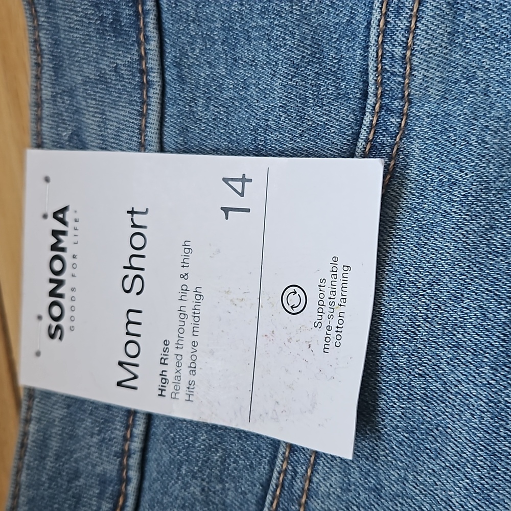 Sonoma Mom Shorts High Rise NWT sz 14 medium wash cuffed